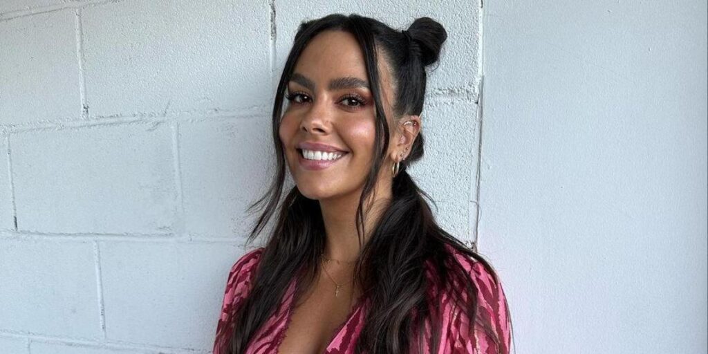 Cristina Pedroche revela su curioso método para viajar cómodo en avión