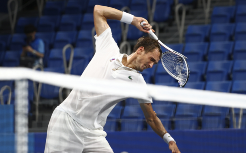 Daniil Medvedev se retira del Masters de París entre insultos y con otro berrinche | Video