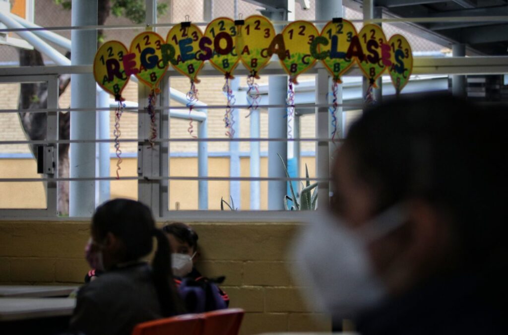 Denuncian a profesor de haber abusado a tres niñas en el Edomex