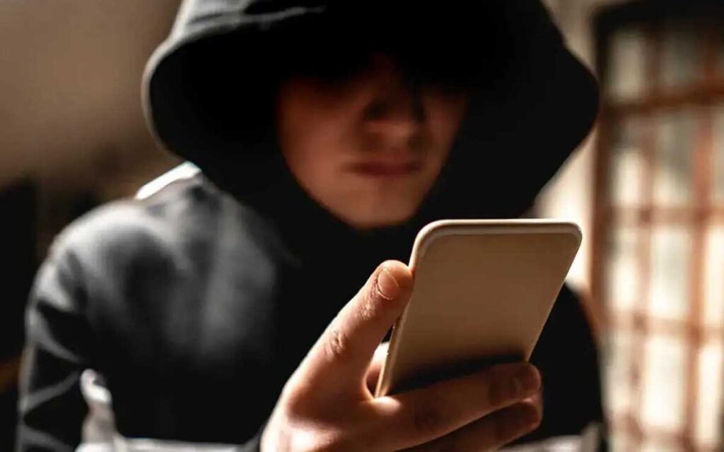 Diputados aprueban ampliar el concepto de violencia digital; incluyen la 'sextorsión'