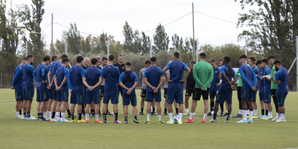Dos semanas de vacaciones para los béticos tras la gira