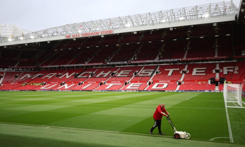 Dueños del Manchester United analizan vender el club