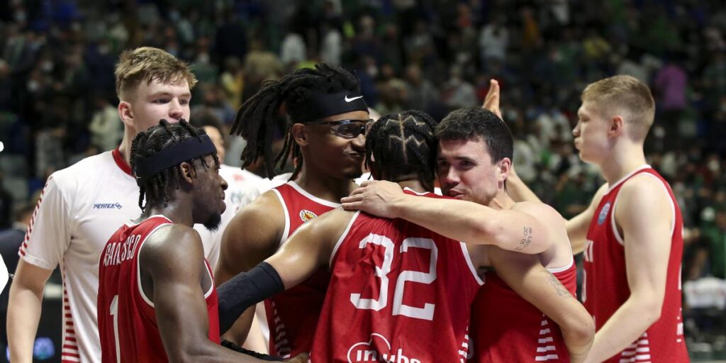 El Baxi Manresa se reforzará con dos pívots y un base