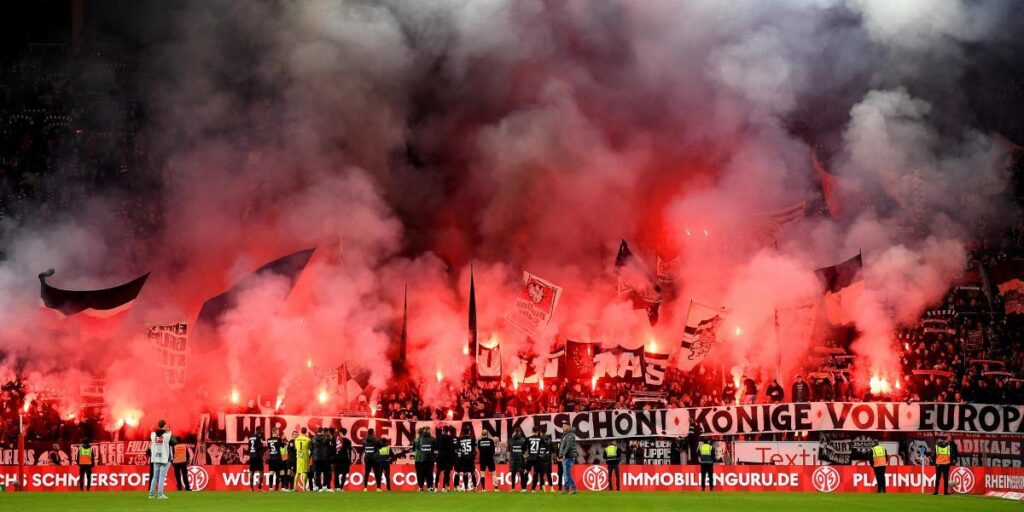 El Eintracht Frankfurt sube a la zona de Champions