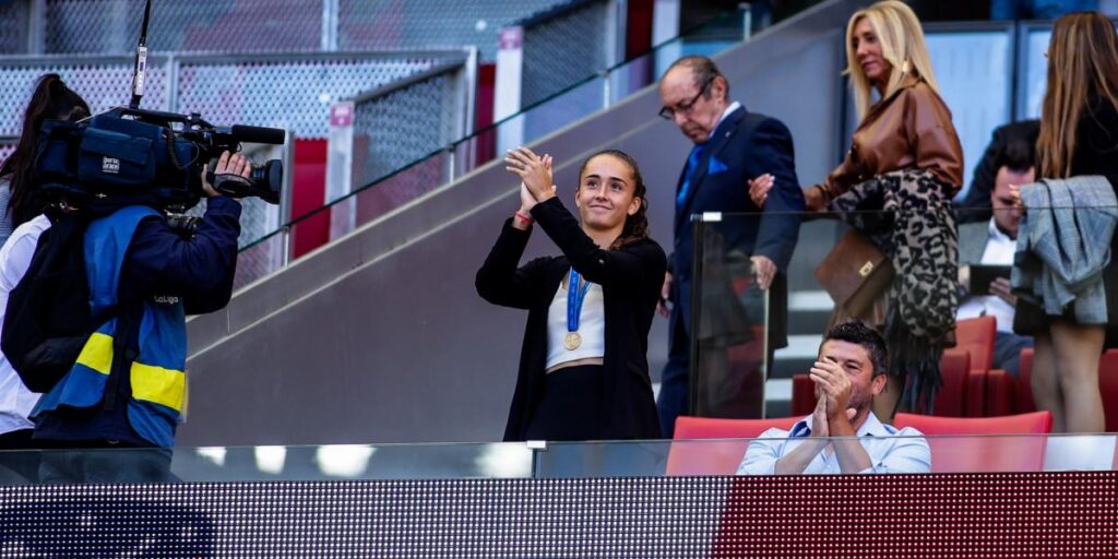 El Metropolitano homenajeó a su campeona del mundo Sub-17: "Es un sueño para mí"