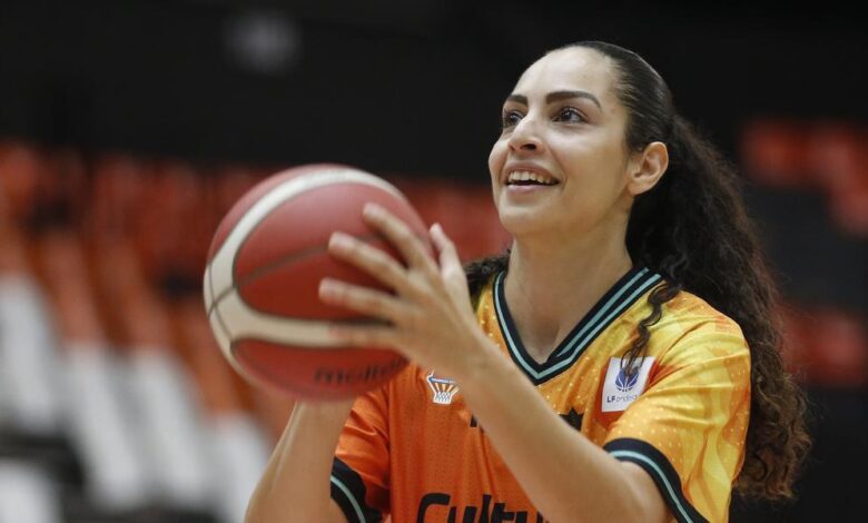 El Valencia confirma la renovación de Christinaki hasta final de 2022