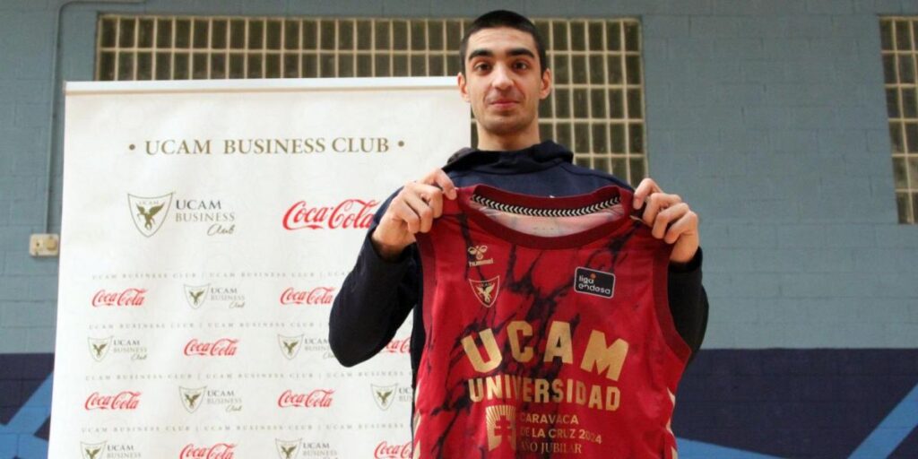 El base Rati Andronikashvili, presentado por el UCAM Murcia