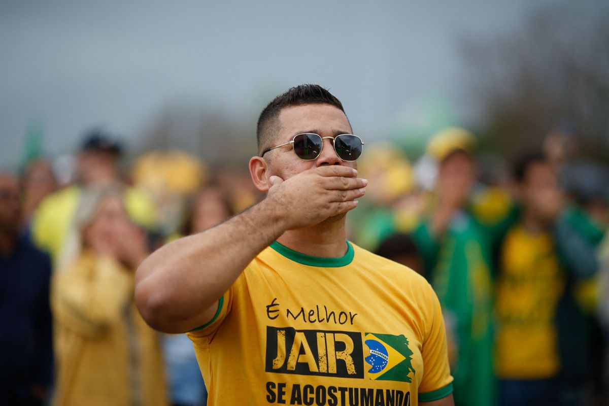 El tribunal electoral de Brasil rechaza el recurso de Bolsonaro contra su derrota y pone una multa millonaria a su partido