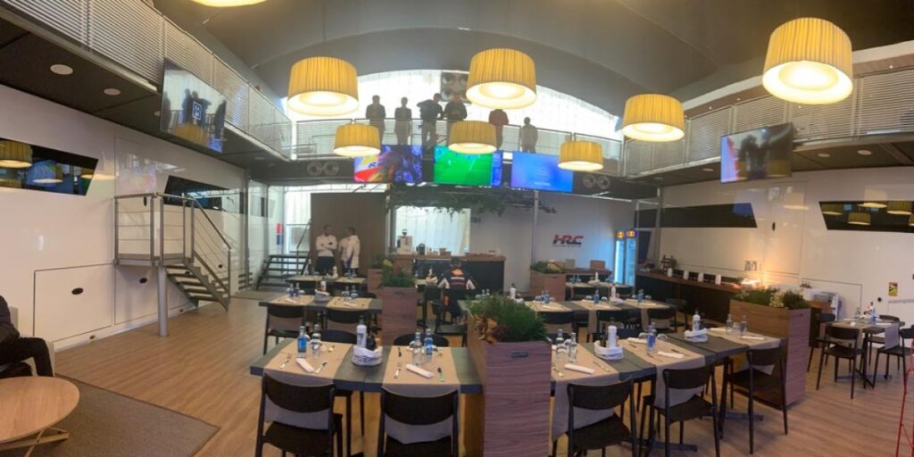 Entre bastidores de los 'hospitalities' de MotoGP