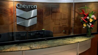 Estados Unidos autoriza a Chevron a operar en Venezuela ante el diálogo de Maduro con la oposición