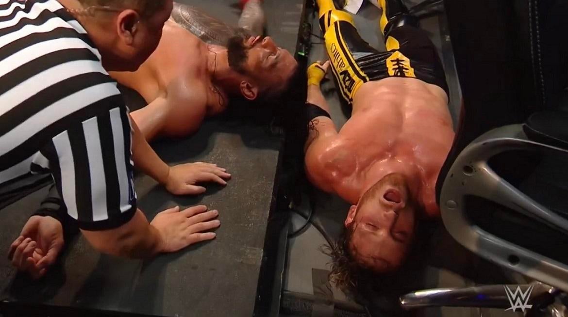 Fans aplauden a Logan Paul por lucha con Roman Reigns