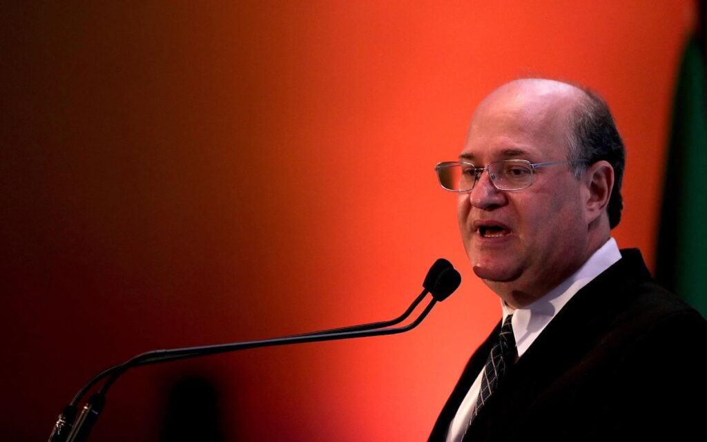 Hacienda critica elección de Goldfajn como presidente del BID