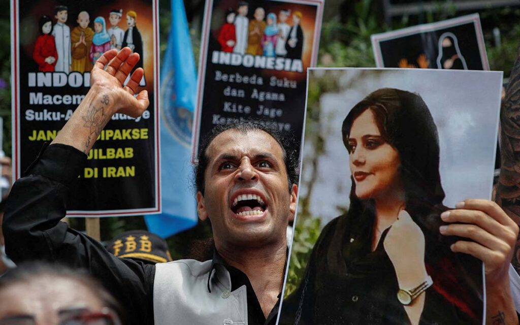 Irán condena a muerte a cuatro manifestantes más por acudir a marchas