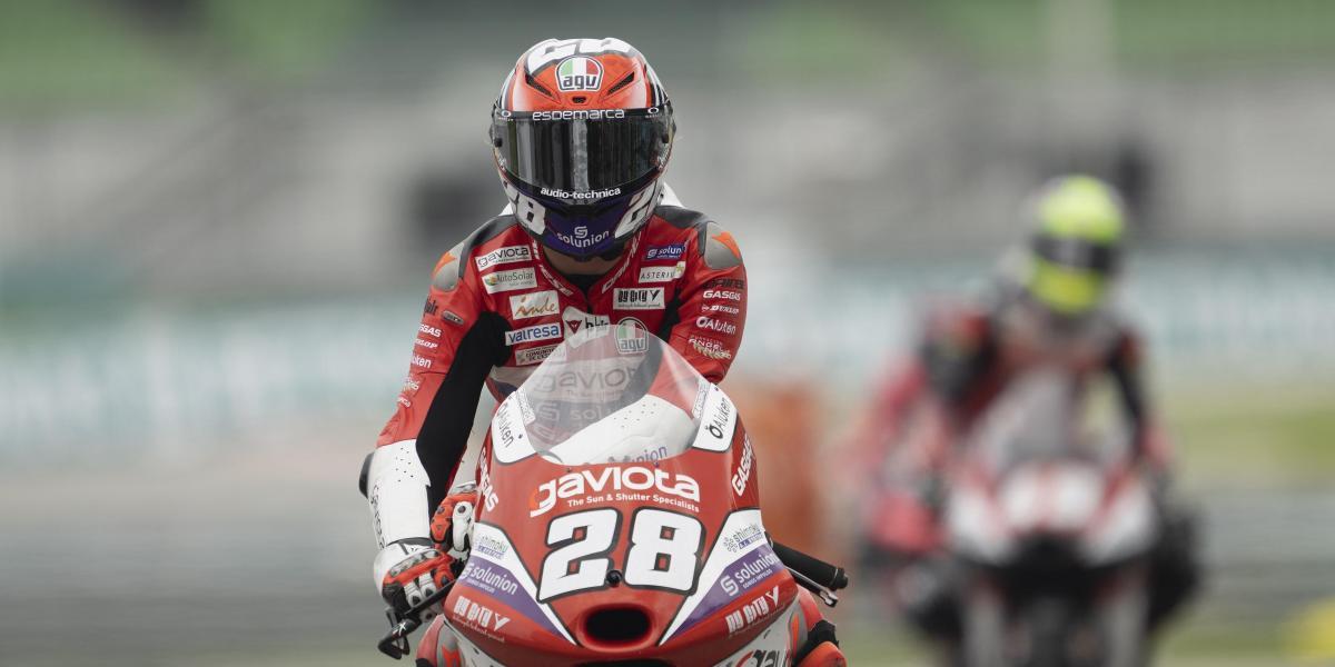 Izan Guevara comienza ejerciendo de "campeón"