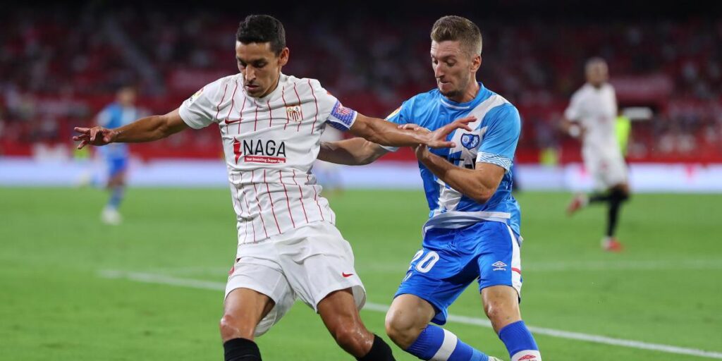 Jesús Navas y Marcao se unen a las bajas del Sevilla