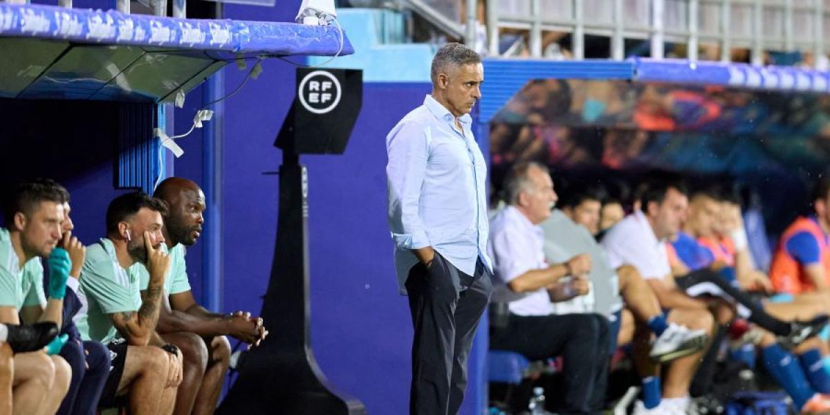 José Gomes dimite como técnico de la Ponferradina
