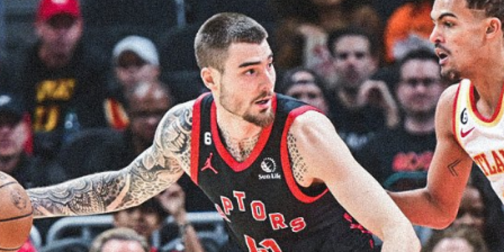 Juancho, primera titularidad y casi doble-doble