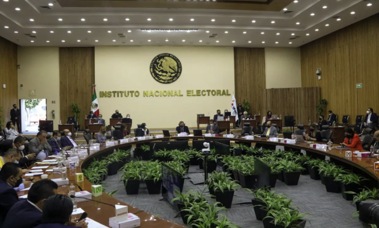 Junta General Ejecutiva del INE aboga por una reforma electoral que recupere antecedentes históricos