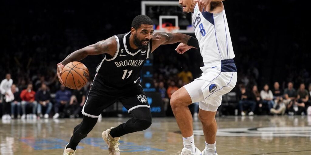 Kyrie Irving reacciona a la suspensión de los Nets y pide perdón