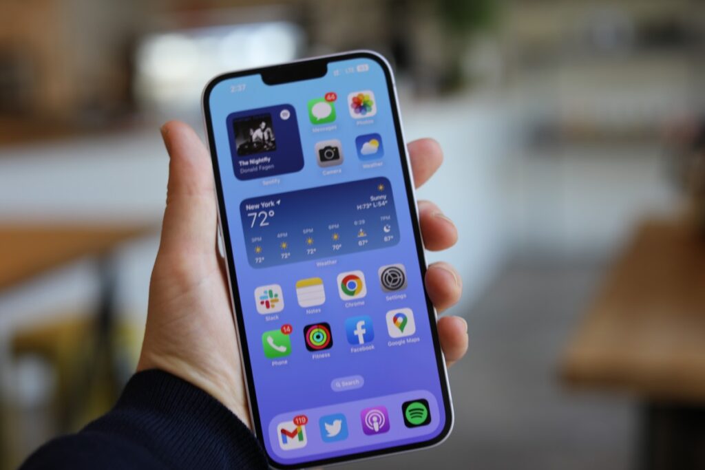 La actualización de iOS 16.1.2 de Apple acaba de caer con correcciones de seguridad y mejoras en la detección de fallas