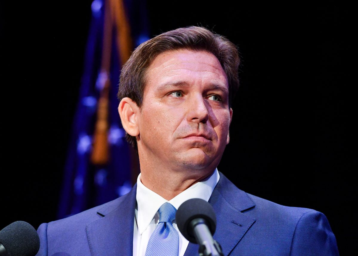 La carrera de Ron DeSantis en cinco polémicas