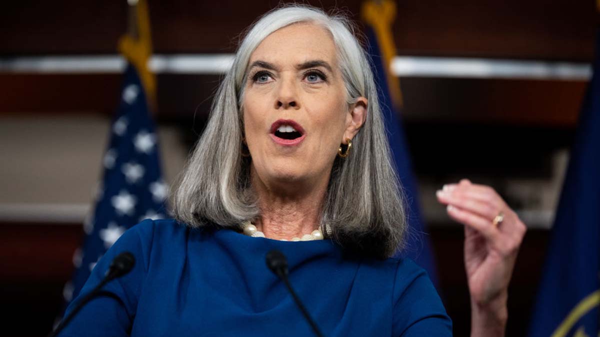 La representante Katherine Clark se postula para liderar a los demócratas en la Cámara Baja