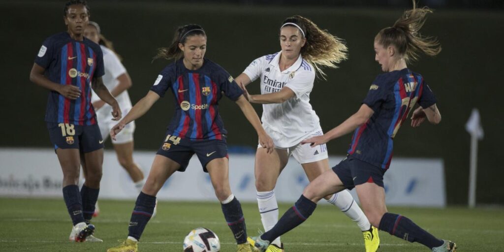 Las imágenes del Real Madrid - Barça femenino