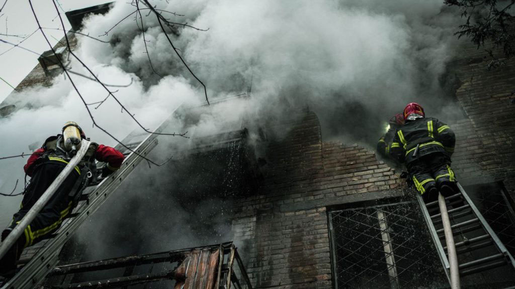 Lluvia de misiles rusos sacuden toda Ucrania; lanzan alerta antiaérea