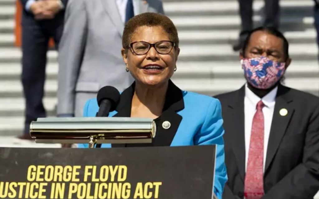 Los Ángeles tendrá su primera alcaldesa, la demócrata Karen Blass hace historia