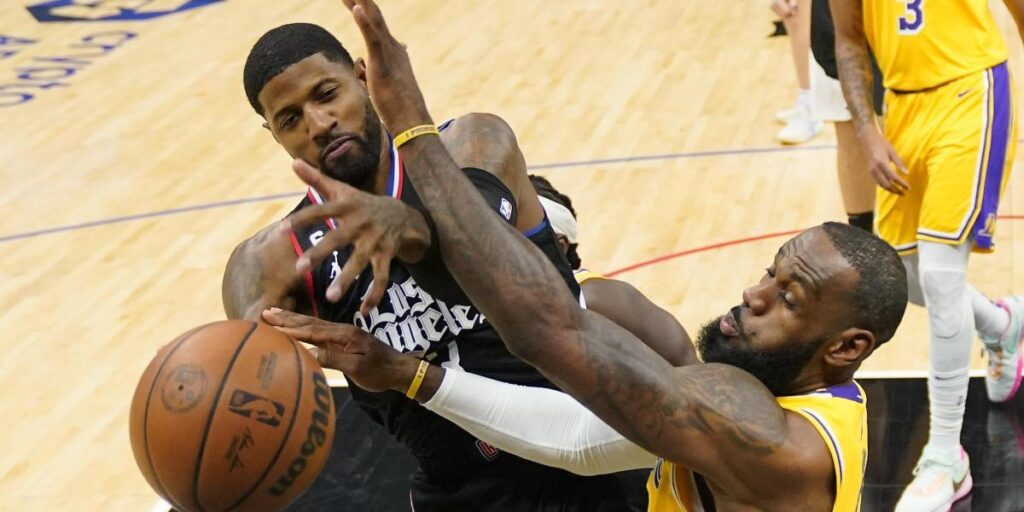 Los Lakers, de mal en peor: nueva derrota y lesión de LeBron