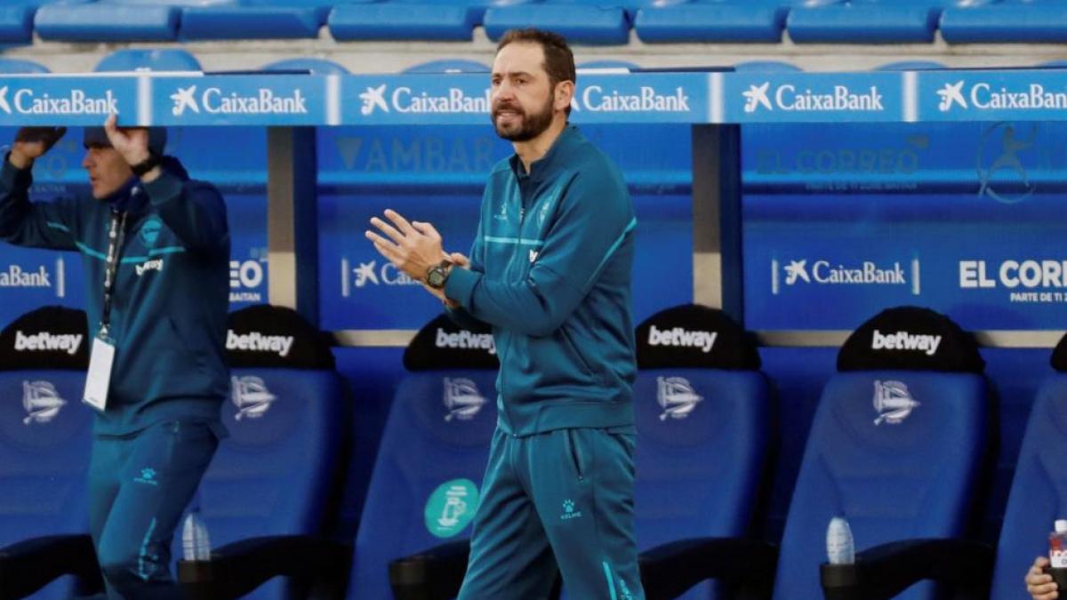 Machín dirigirá este martes su primer entrenamiento en el Elche