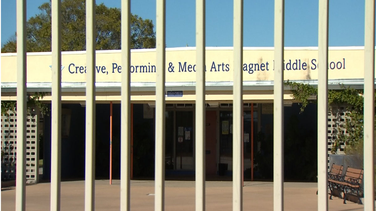 Madre e hija viven calvario tras presunto abuso sexual por parte de un maestro