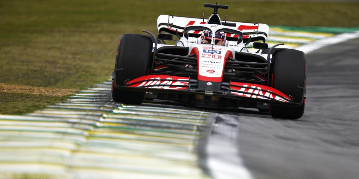 Magnussen logra su primera pole en el caos de Brasil