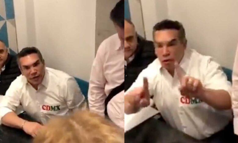 Manifestantes acorralaron a 'Alito' Moreno y lo cuestionaron tras la marcha a favor del INE | Video