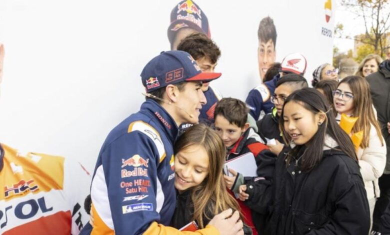 Márquez, Bou y Marcelli premian al colegio Tierno Galván de Tres Cantos