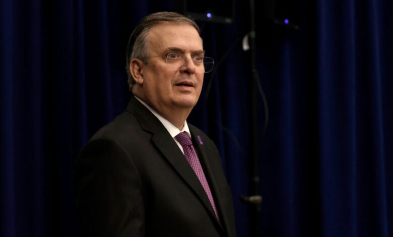 México apoya pero no participa en diálogos de Venezuela: Ebrard
