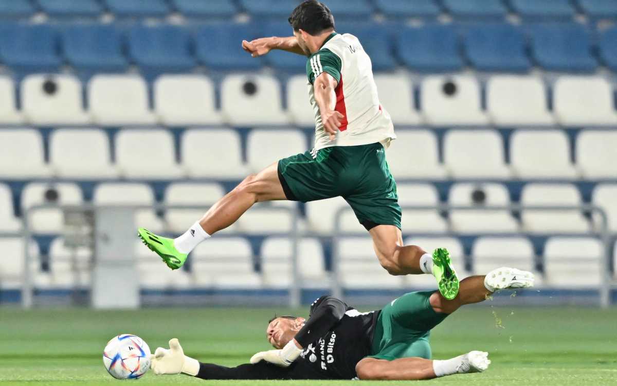 México volvió a entrenar con caras largas