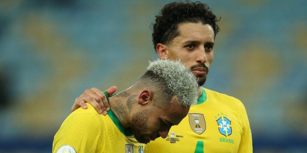 Neymar llega tarde al primer día de trabajo de Brasil