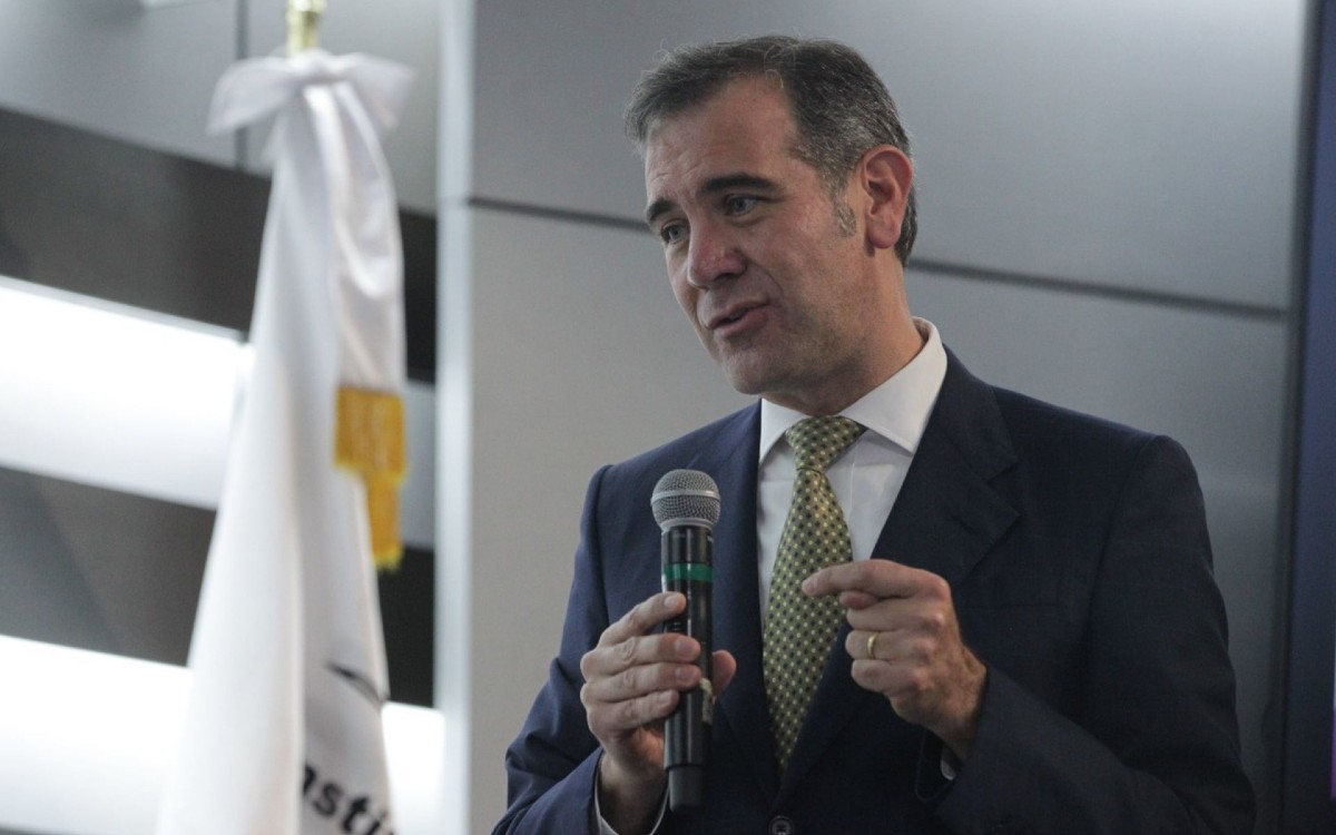 No dejemos que el INE ‘caiga en manos de una facción política’: Lorenzo Córdova