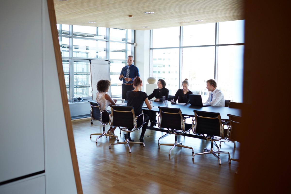 Obrizum usa IA para crear módulos de capacitación para empleados a partir del contenido existente