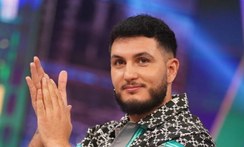 Omar Montes la lía en el cine: pedos, eructos y chistes de mal gusto