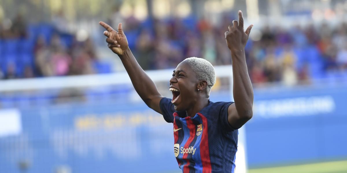 Oshoala, premiada por su ejemplo en el fútbol femenino