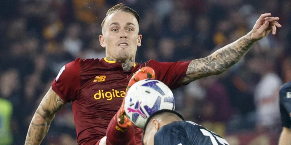 Otro capítulo del 'caso Karsdorp': Mourinho no le convoca