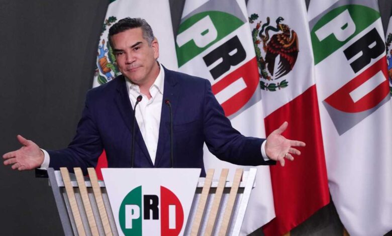 PRI se une a marcha en defensa del INE para 'defender la democracia'