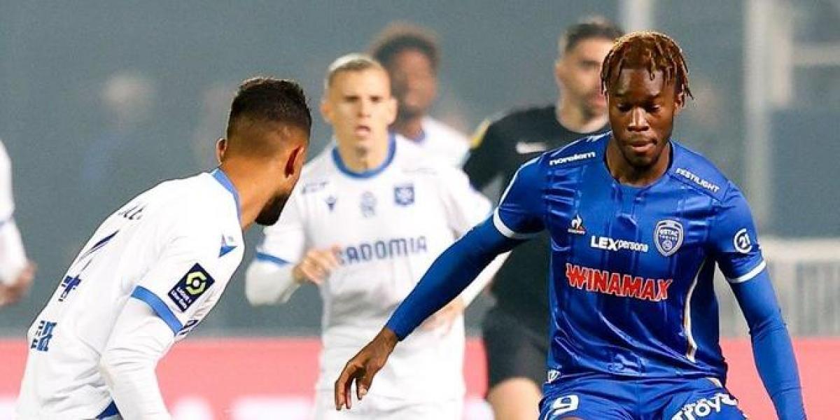 Perrin evita en el 85' la derrota del Auxerre