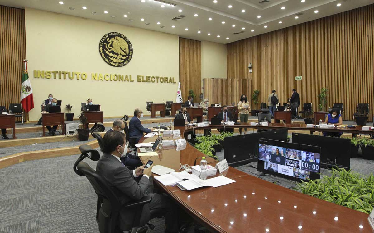 Preparan recorte al INE y entes autónomos… excepto CNDH y FGR