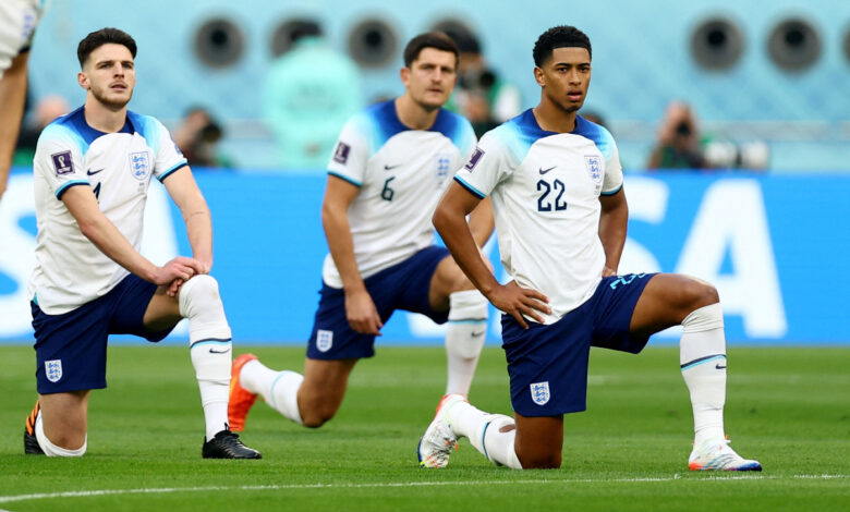 Qatar 2022: Inglaterra se arrodilla en protesta a violaciones de derechos humanos