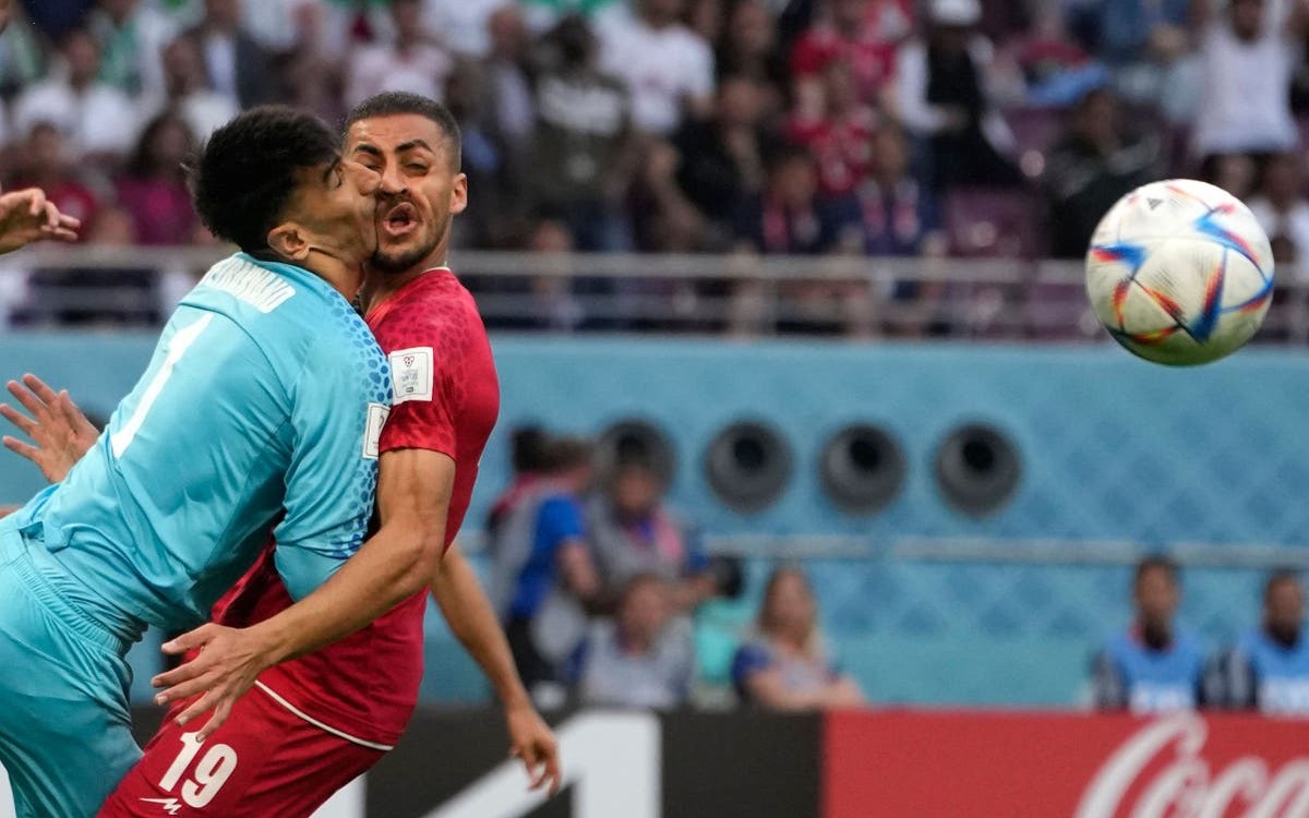 Qatar 2022: Vuelve a entrenar portero iraní tras brutal golpe | Fotogalería