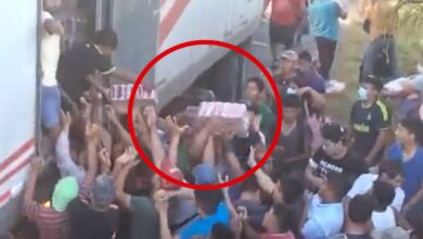 Rapiña: Tráiler volcó con cerveza en Tabasco y habitantes se robaron las chelas | Video