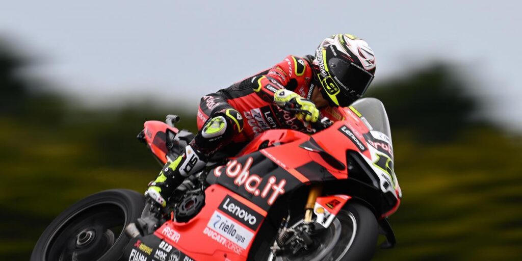 Rea gana y Bautista estrena título con un quinto puesto en Australia